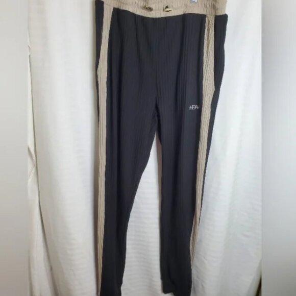 TWO PIECE JOGGERS SET - Picture 5 of 7